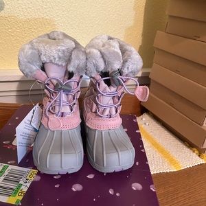Totes Girls Snow Boots size 9.  Lavender/Pink New in Box